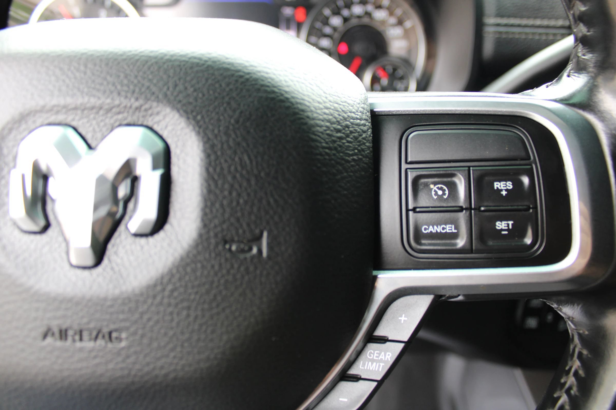 Used 2020 RAM 2500 Laramie AWD/4WD image 18
