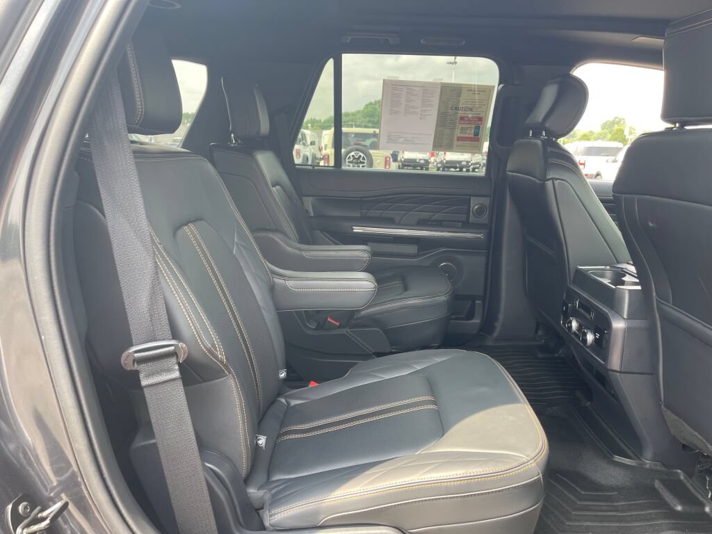 Used 2023 Ford Expedition Platinum AWD/4WD image 33