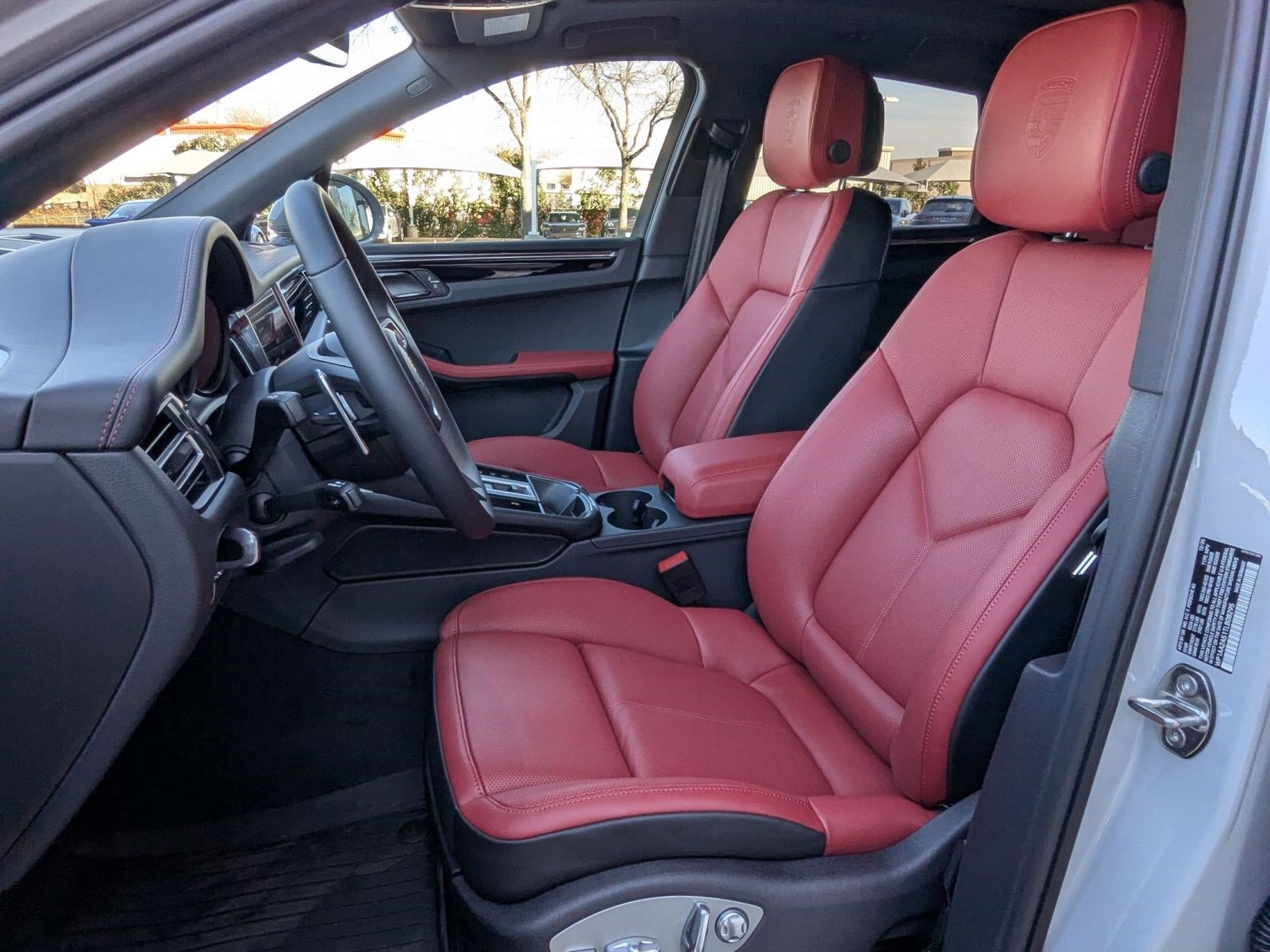 New 2026 Porsche Macan AWD/4WD image 5