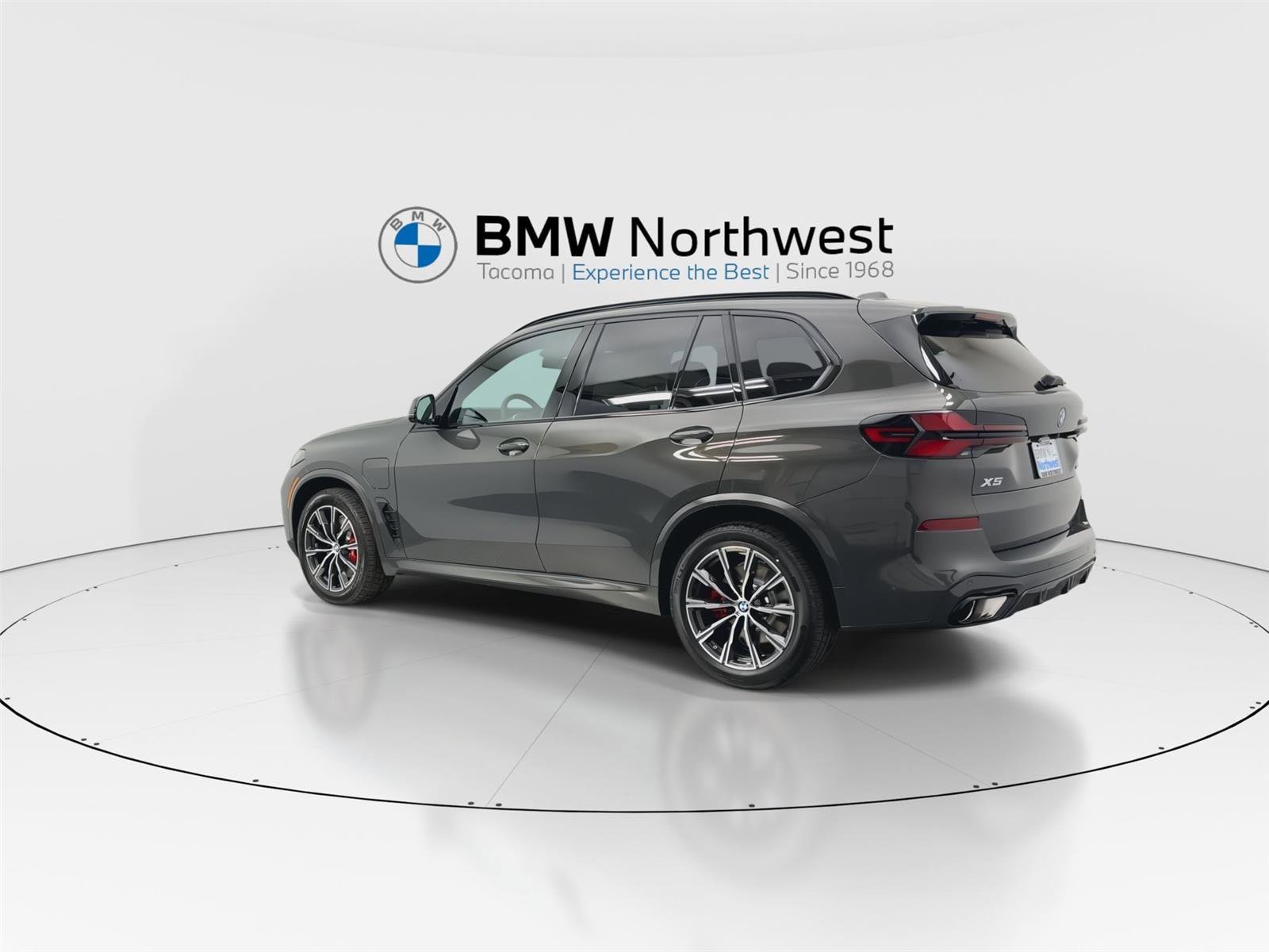 New 2026 BMW X5 xDrive50e w/ Executive Package AWD/4WD image 12