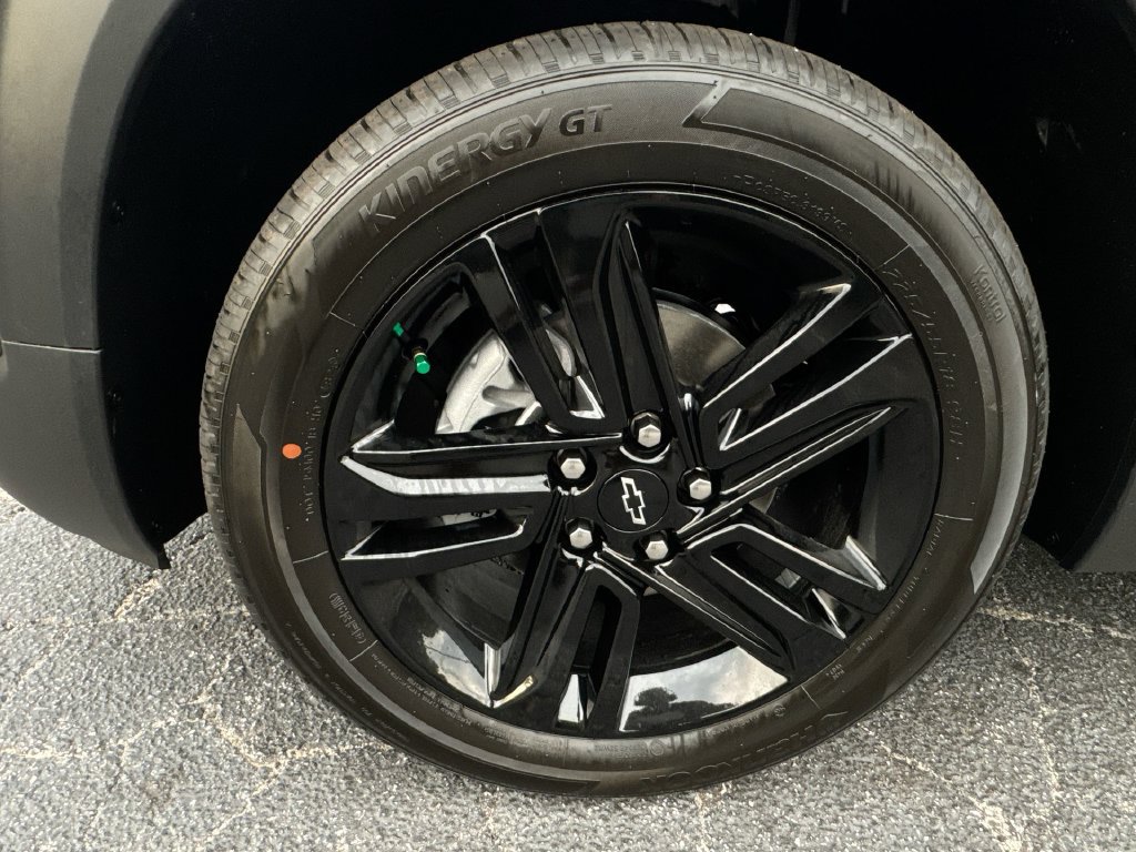 New 2026 Chevrolet TrailBlazer LT w/ Midnight Edition FWD image 12