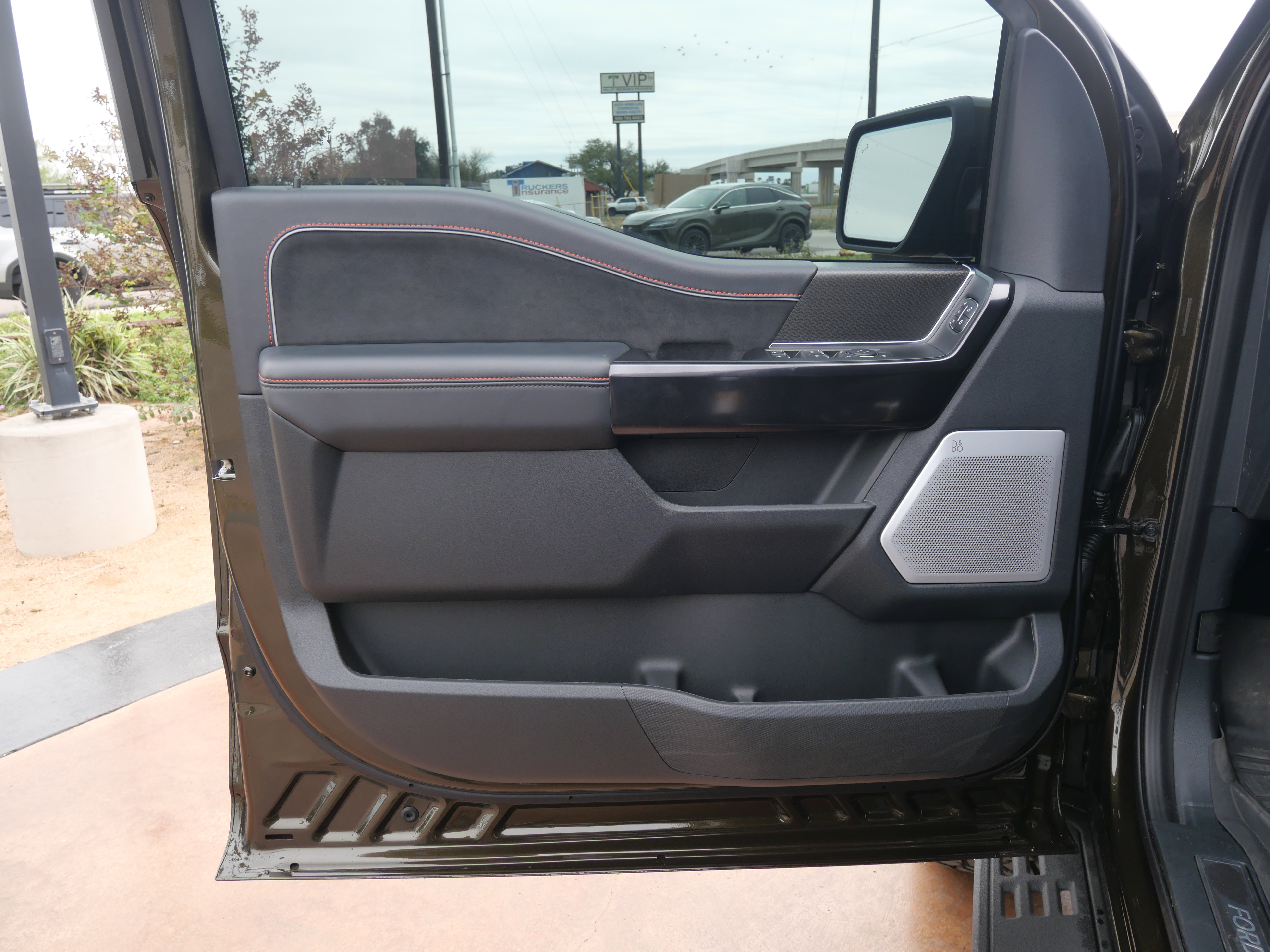 Used 2025 Ford F150 Raptor w/ Equipment Group 803A Raptor R image 17