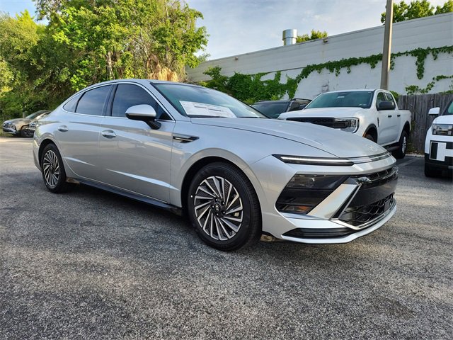 New 2025 Hyundai Sonata SEL image 1