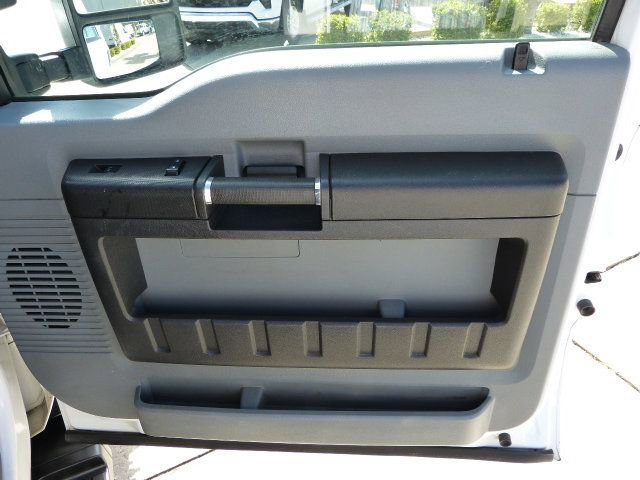 Used 2016 Ford F550 4x4 Regular Cab Super Duty image 35