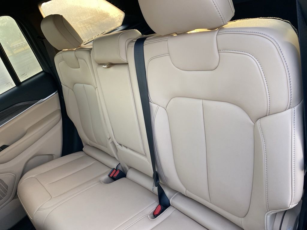 New 2025 Jeep Grand Cherokee Limited image 37