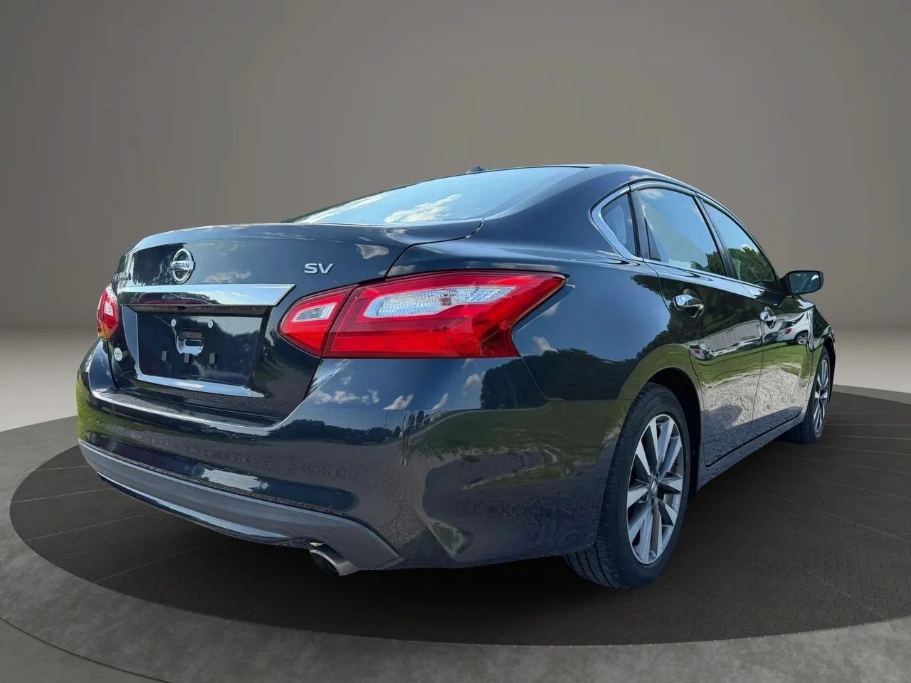 Used 2017 Nissan Altima 2.5 SV FWD image 5