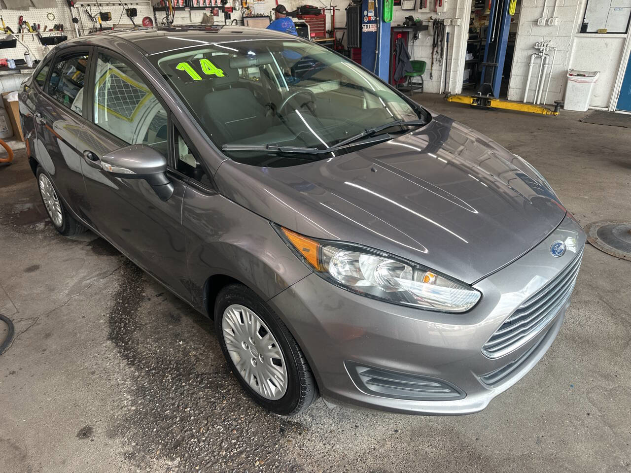Used 2014 Ford Fiesta SE