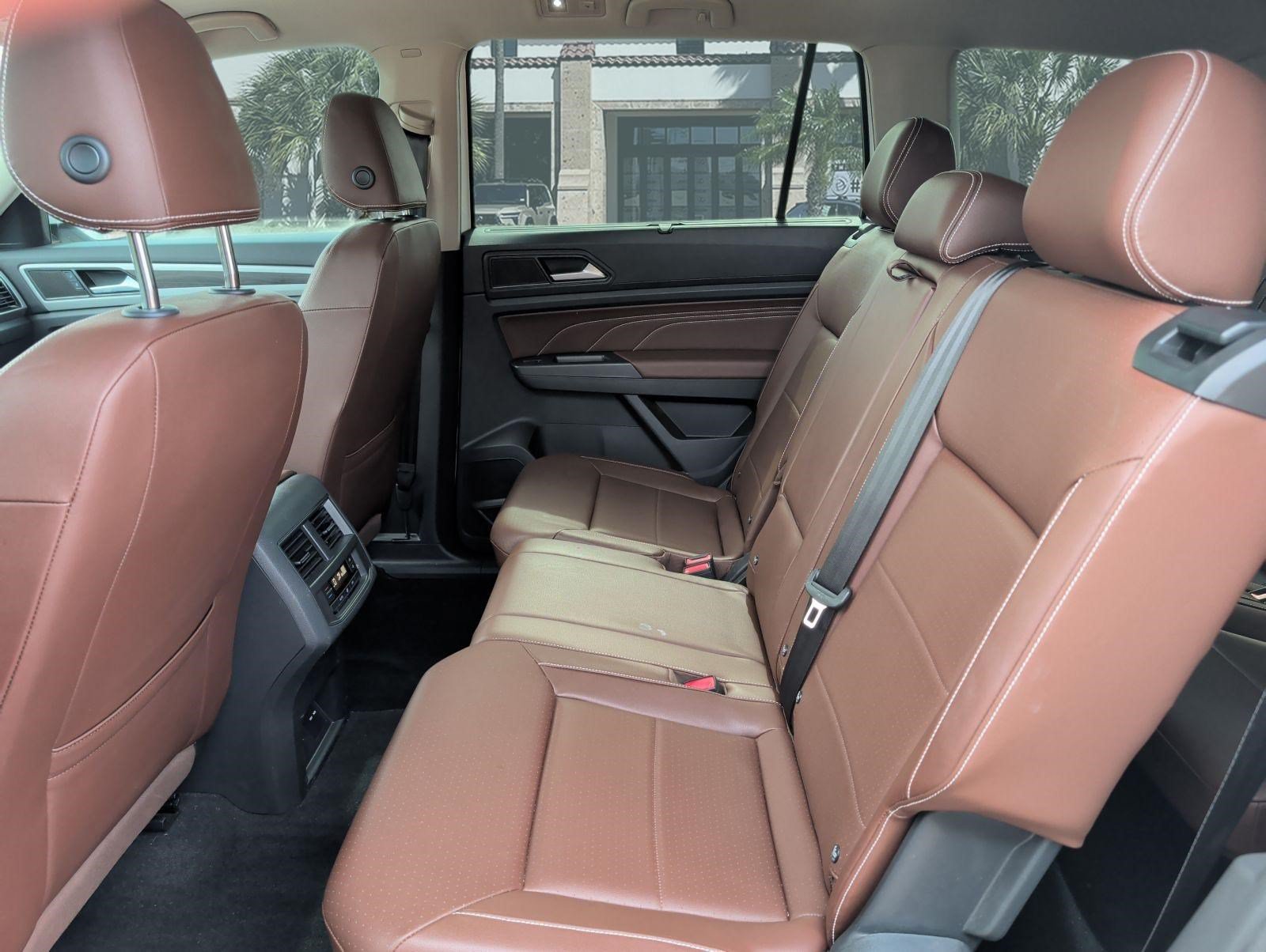 Used 2023 Volkswagen Atlas SE w/ Panoramic Sunroof Package FWD image 25