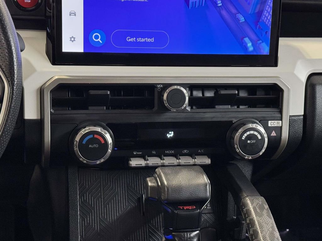 Used 2024 Toyota Tacoma TRD Off-Road image 23