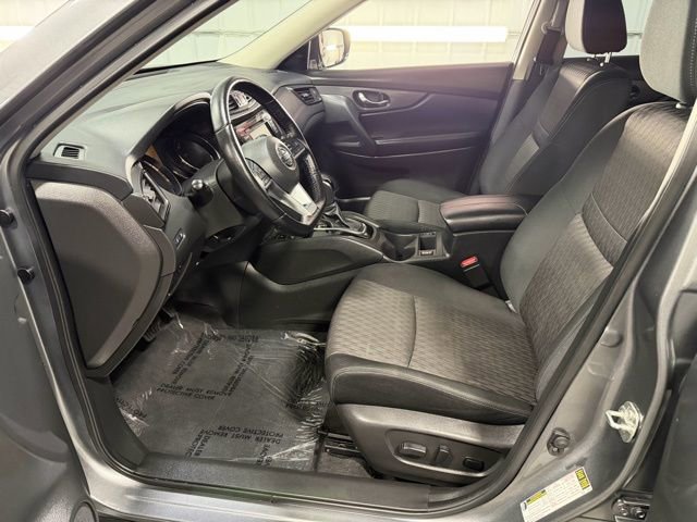 Used 2020 Nissan Rogue SV w/ Premium Package image 11