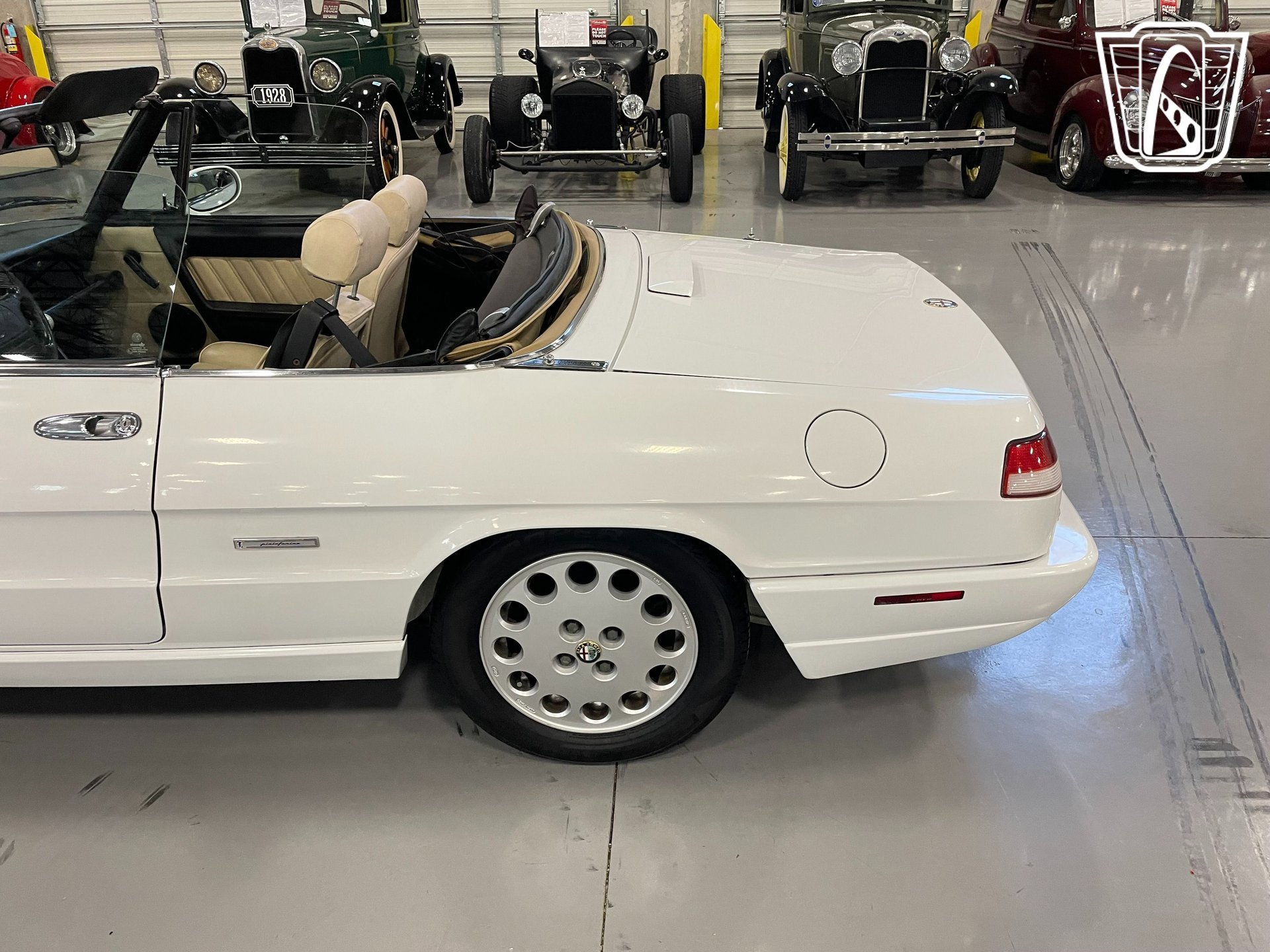 Used 1991 Alfa Romeo Spider Veloce image 31