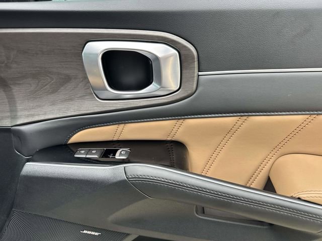 Used 2025 Kia Sorento SX Prestige w/ Olive Brown Leather Package image 25