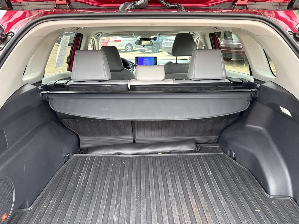 Used 2023 Toyota RAV4 XLE Premium AWD/4WD image 18