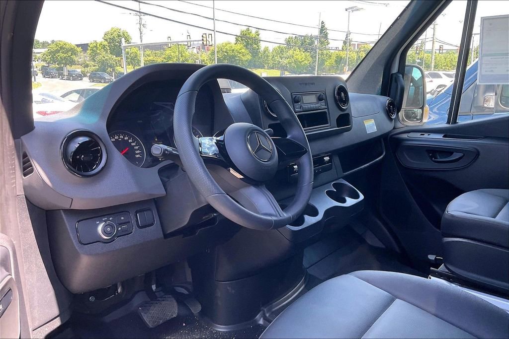 New 2025 Mercedes-Benz Sprinter 2500 image 3