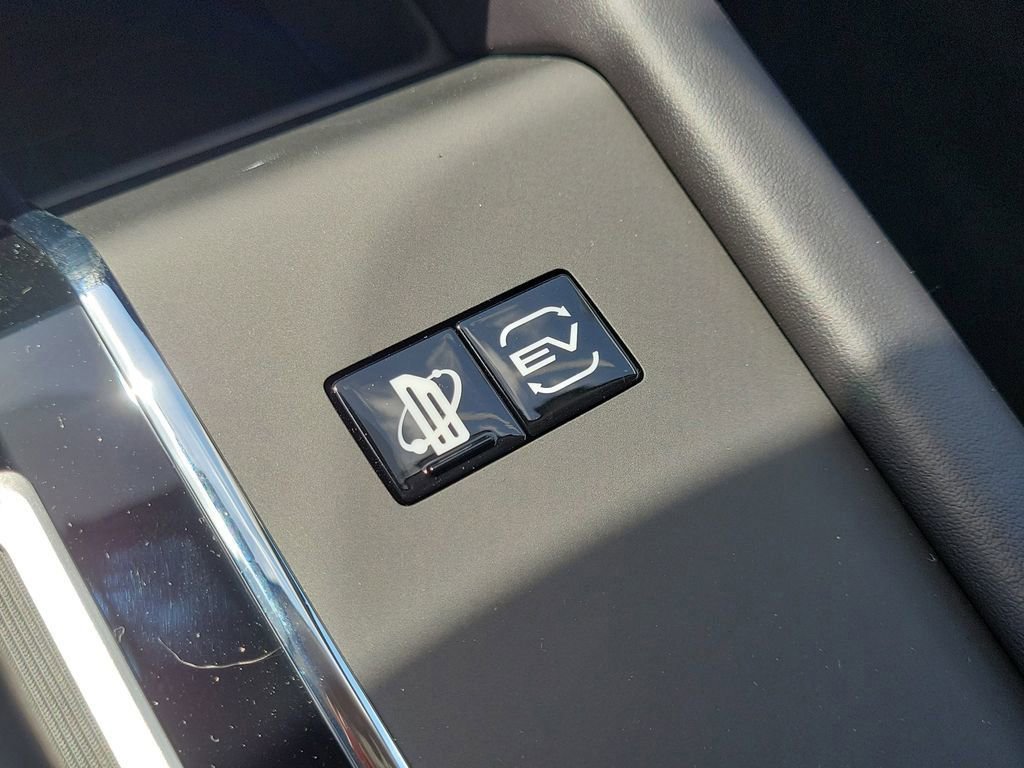 New 2025 Mitsubishi Outlander SE image 18