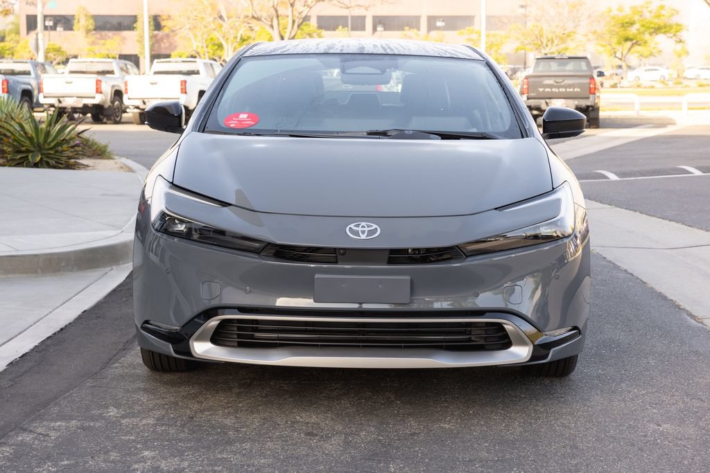New 2026 Toyota Prius Plug-In Hybrid FWD image 2
