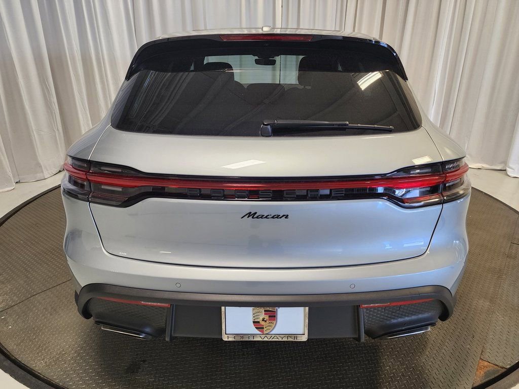 Certified 2025 Porsche Macan image 26