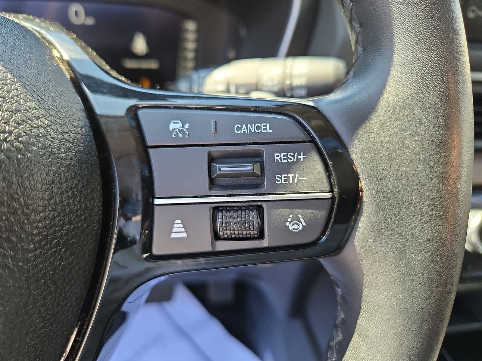 Used 2025 Honda Pilot Elite image 23