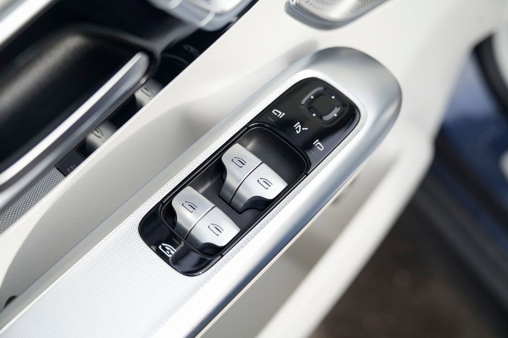 Used 2023 Mercedes-Benz EQE 500 4MATIC SUV image 29