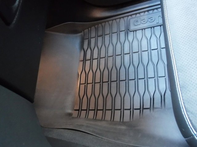 Used 2023 Jeep Grand Cherokee Trailhawk w/ Luxury Tech Group III image 54