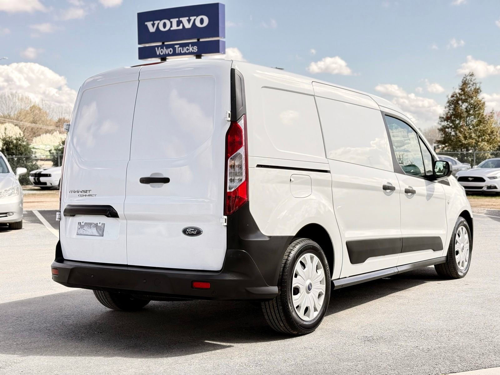 Used 2021 Ford Transit Connect XL FWD image 9