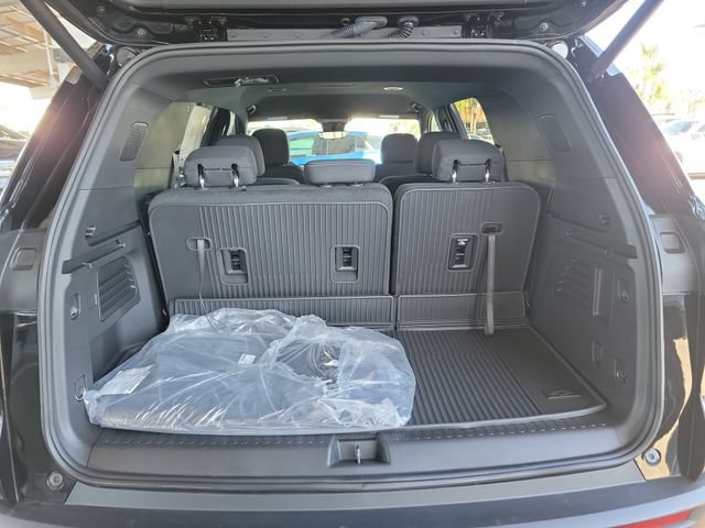 New 2026 Chevrolet Traverse LT w/ Driver Confidence Package AWD/4WD image 20