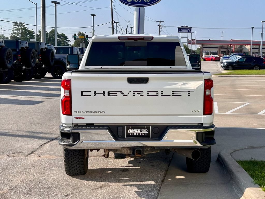 Used 2022 Chevrolet Silverado 2500 LTZ w/ LTZ Plus Package AWD/4WD image 5