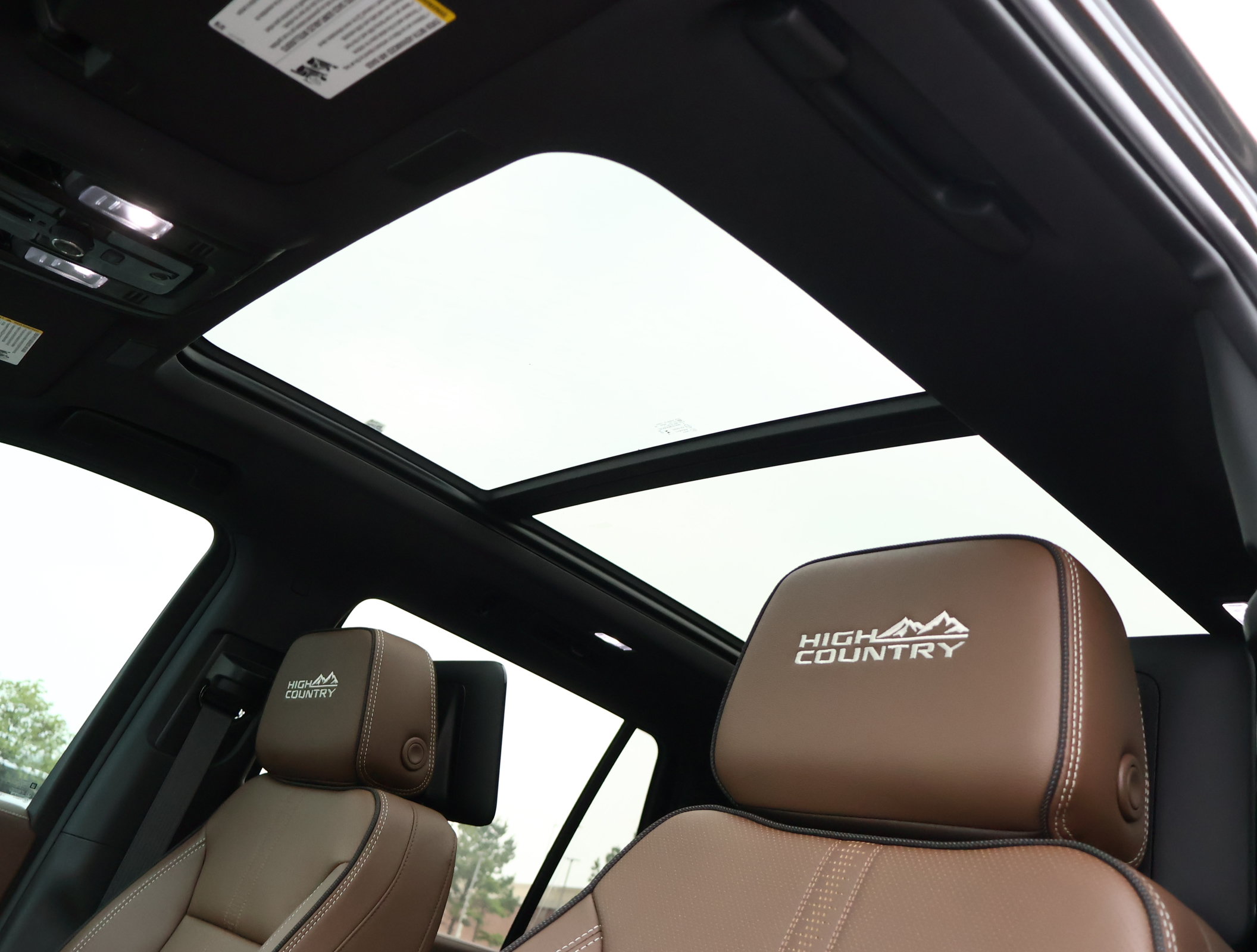 New 2026 Chevrolet Tahoe High Country AWD/4WD image 25