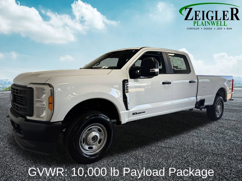 Used 2023 Ford F250 XL AWD/4WD image 2