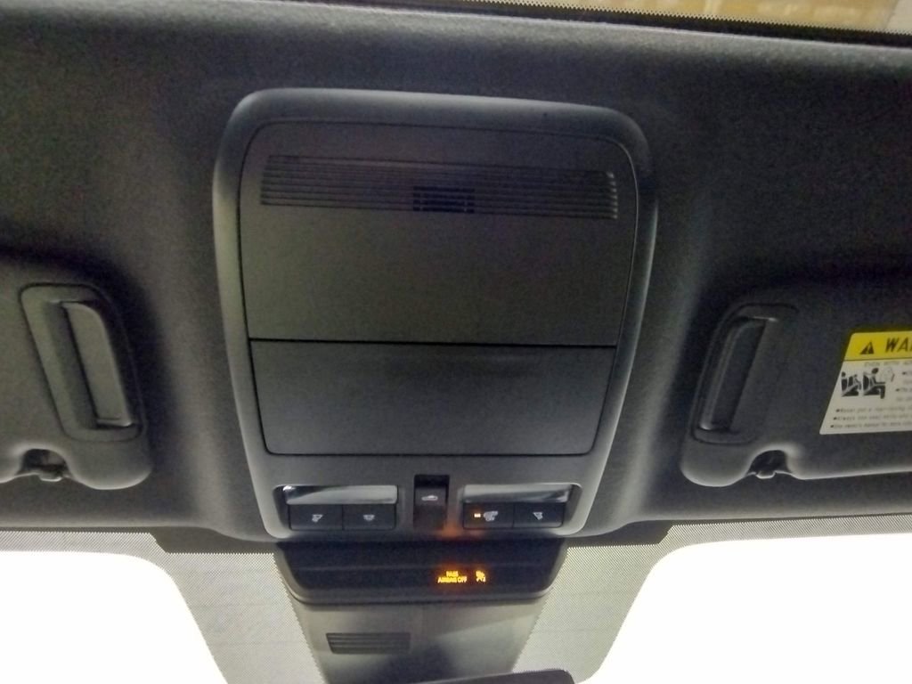 Used 2021 MAZDA MAZDA3 Hatchback w/Premium Plus Pkg image 37