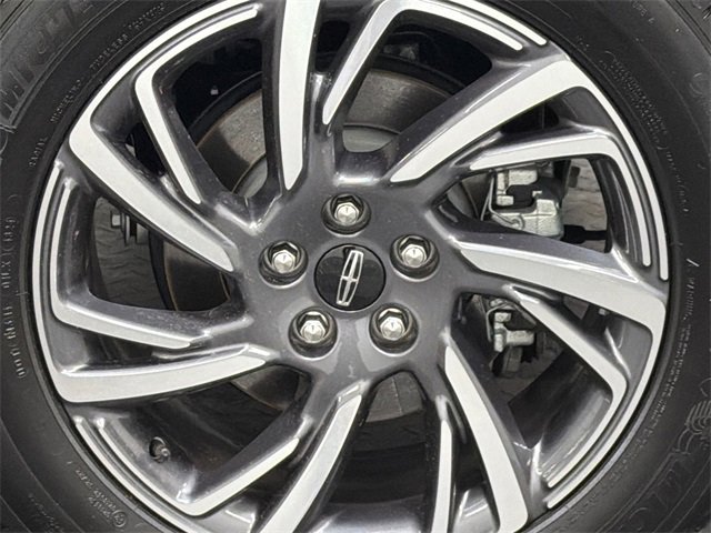 Used 2025 Lincoln Corsair AWD image 5