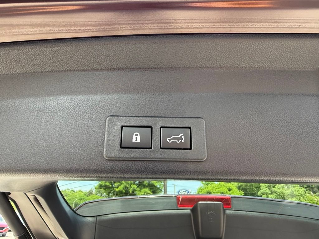 Used 2023 Subaru Ascent Touring AWD/4WD image 29