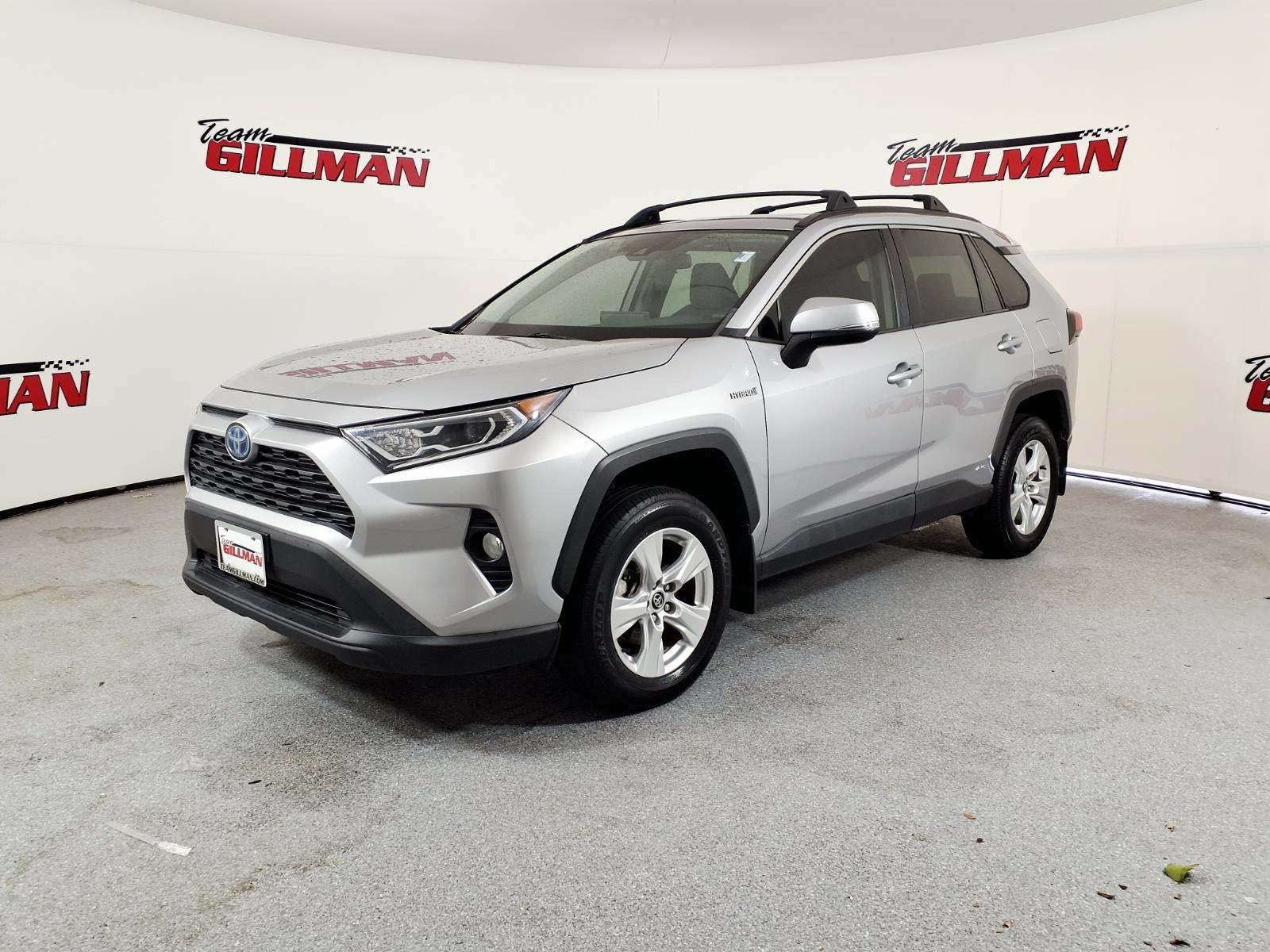 Used 2020 Toyota RAV4 XLE w/ Convenience Package AWD/4WD image 3