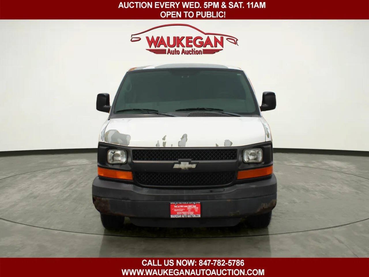 Used 2005 Chevrolet Express 2500 RWD image 2