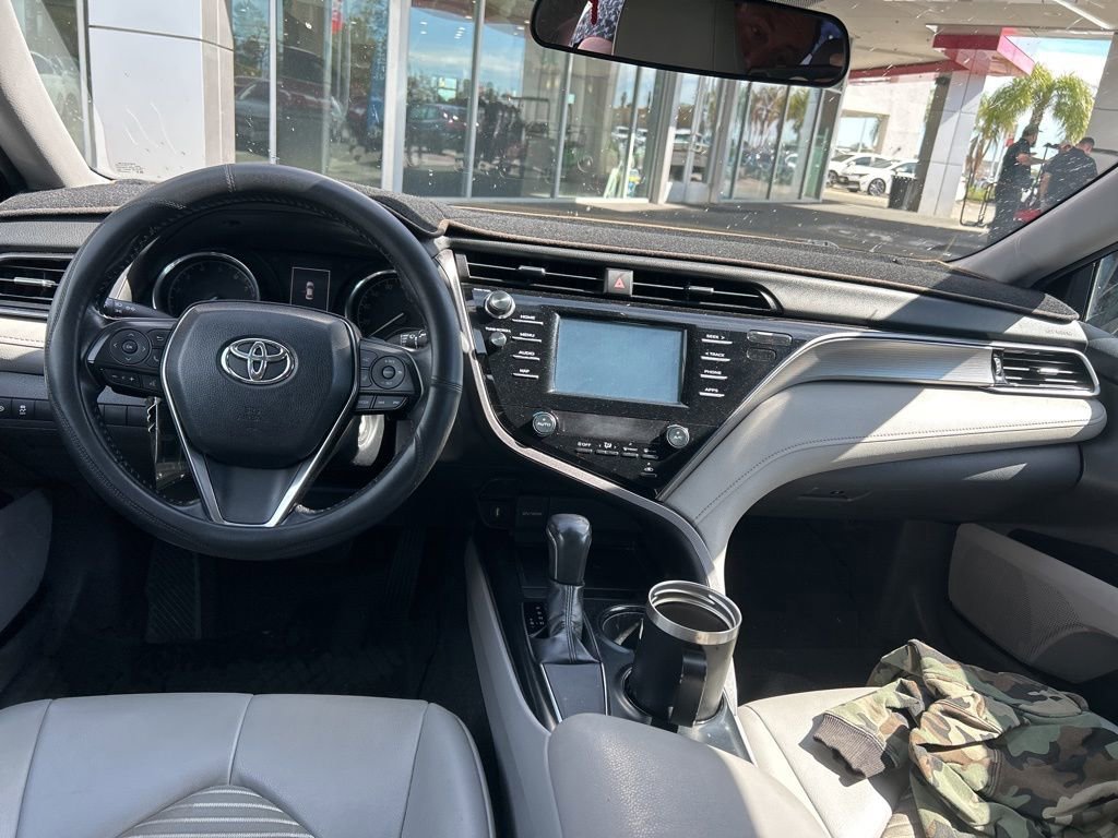Used 2019 Toyota Camry SE w/ Carpet Mat Package image 20