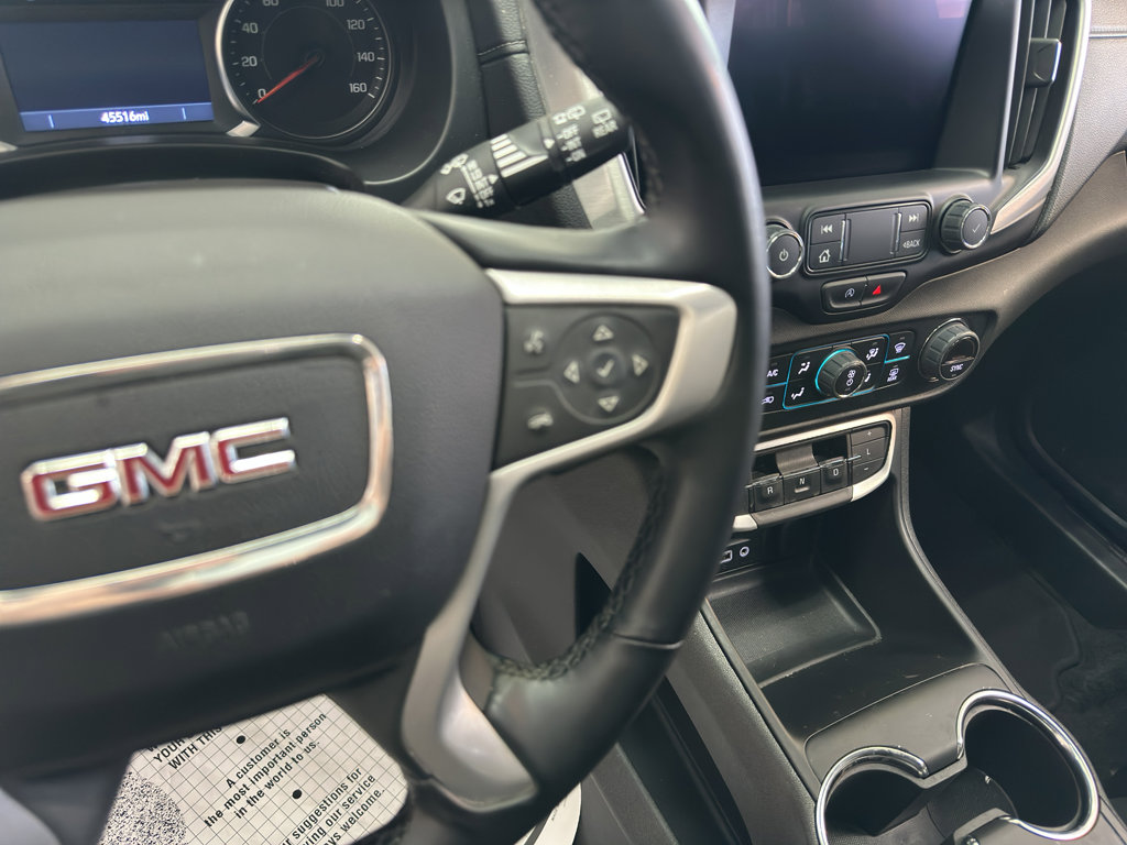 Used 2024 GMC Terrain SLT image 15