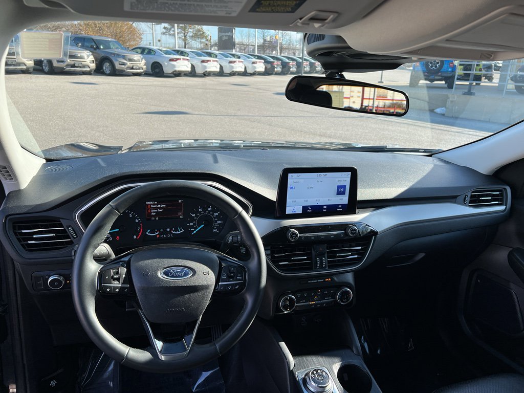 Used 2022 Ford Escape SEL image 11