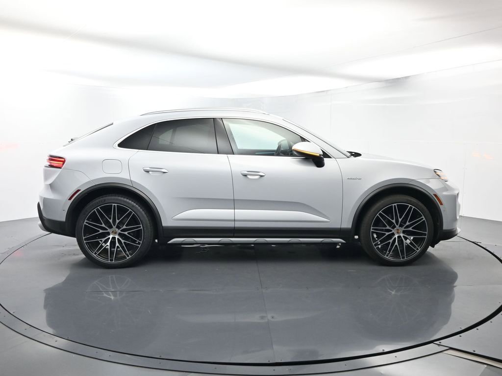 Certified 2024 Porsche Macan 4 Electric image 16
