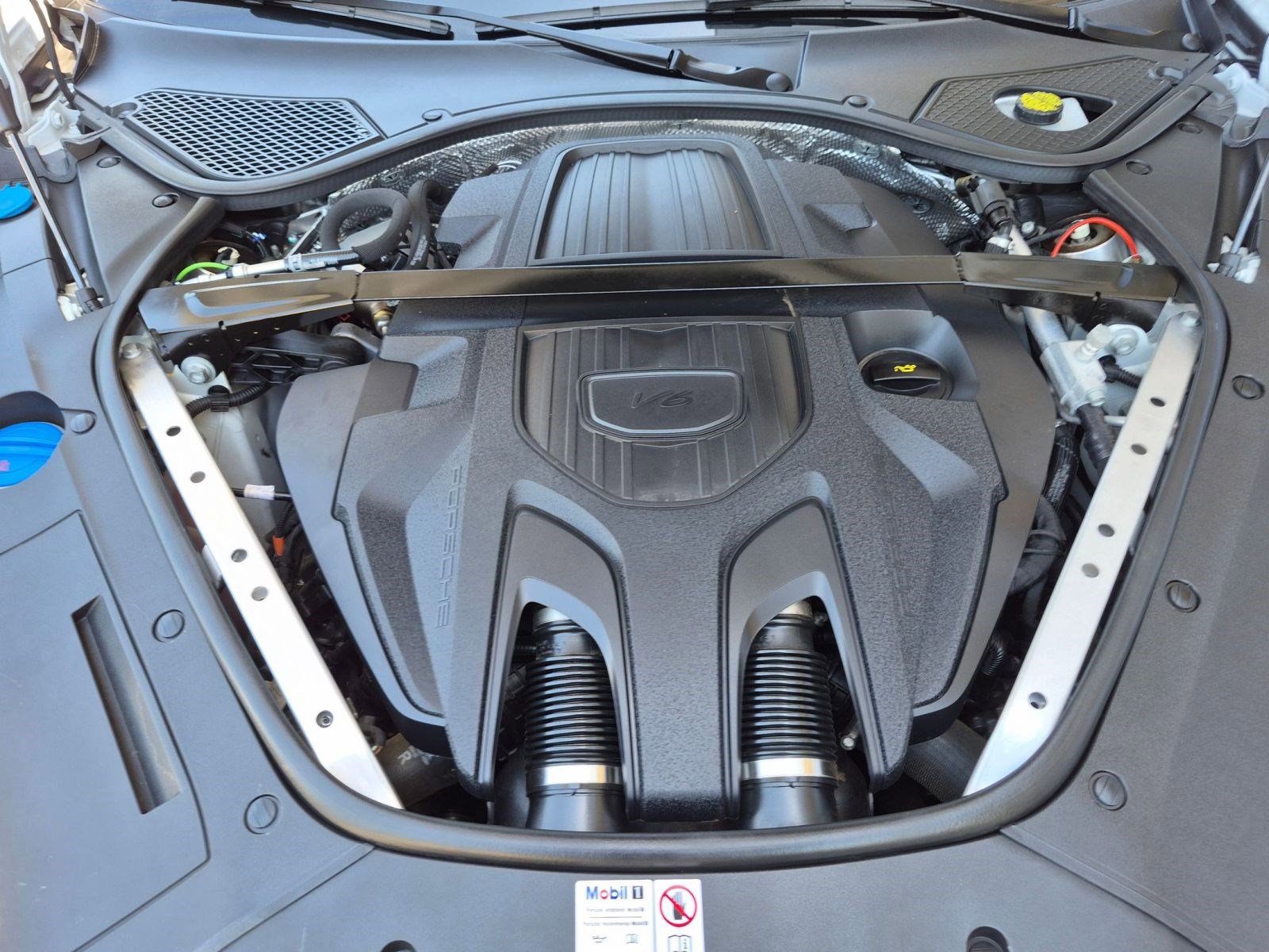 Certified 2023 Porsche Panamera Platinum Edition RWD image 27