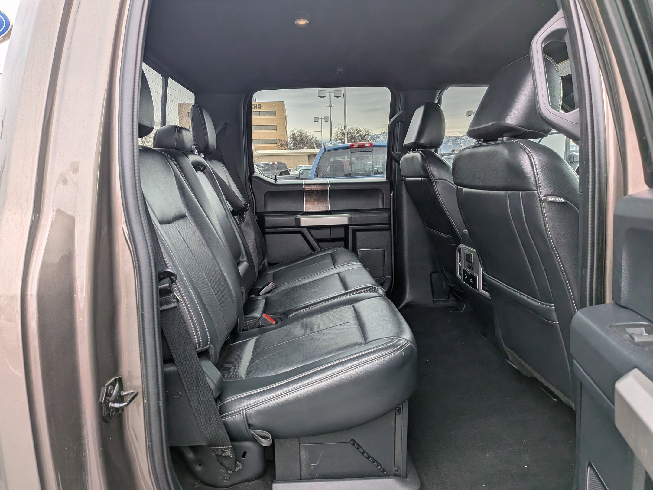 Used 2022 Ford F450 Lariat w/ Chrome Package image 30