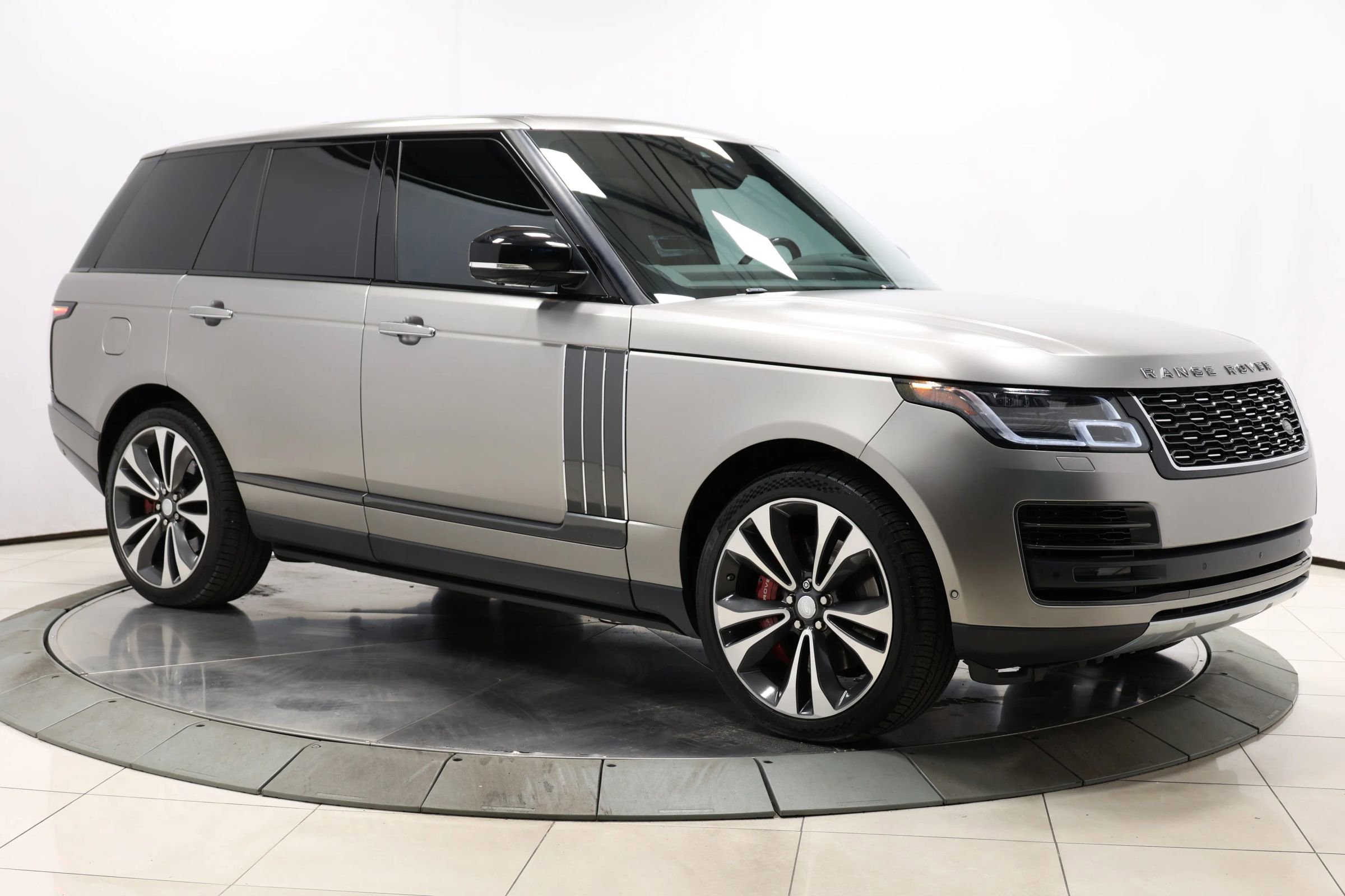 Used 2020 Land Rover Range Rover SV Autobiography Dynamic image 94