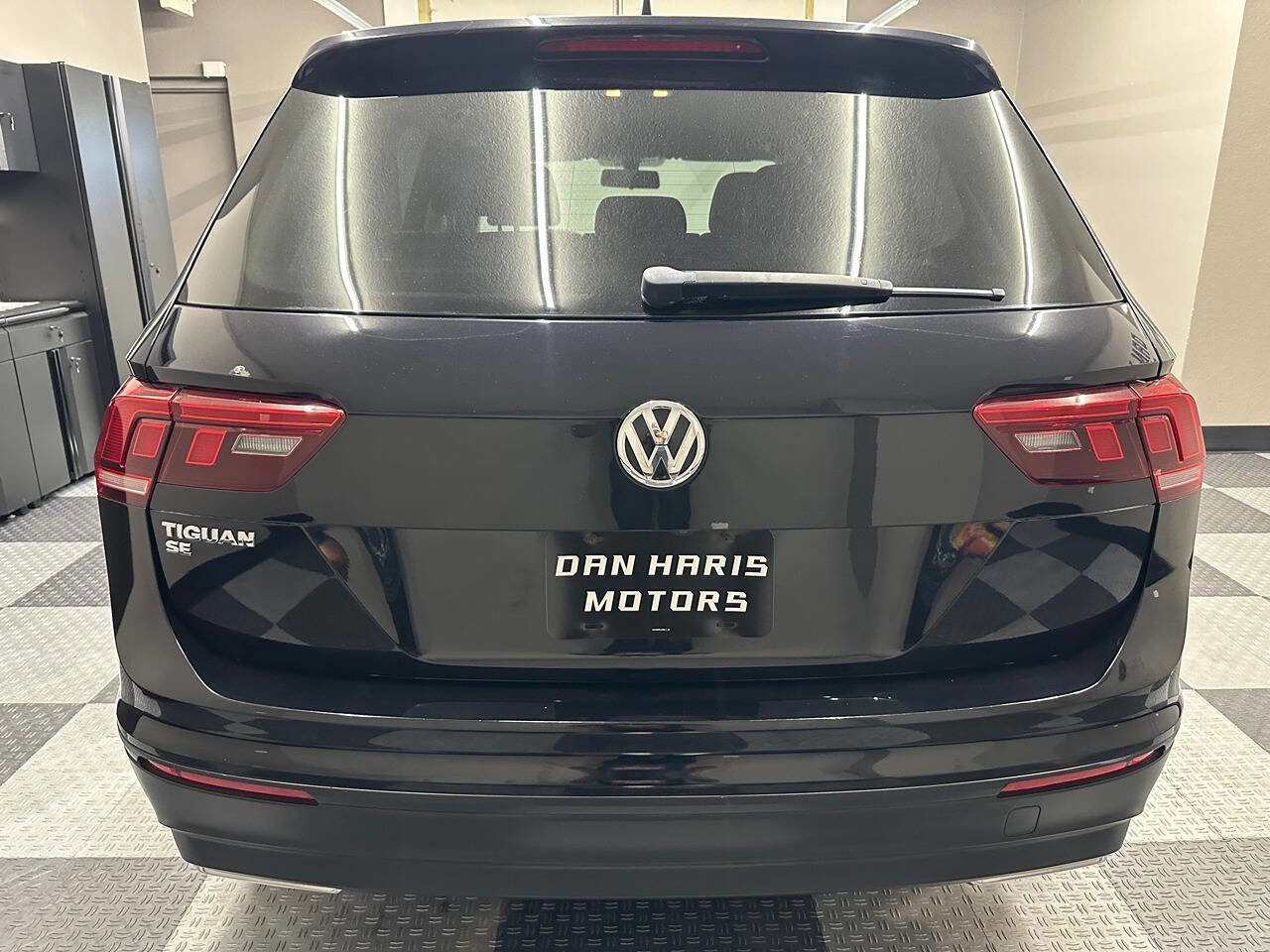 Used 2019 Volkswagen Tiguan SE image 8