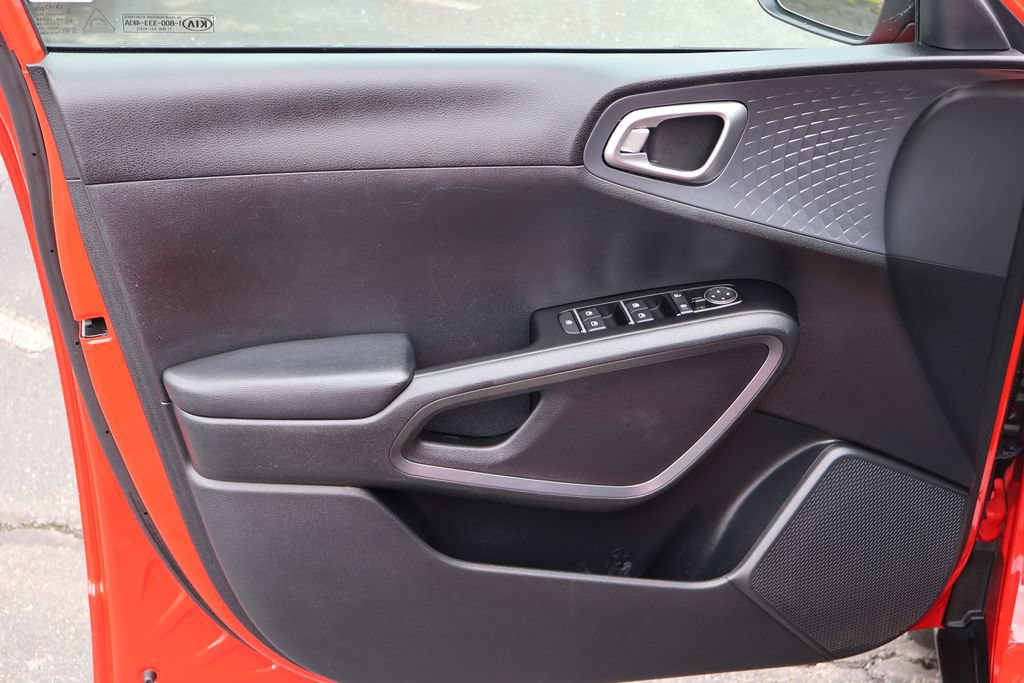 Used 2021 Kia Soul S FWD image 13