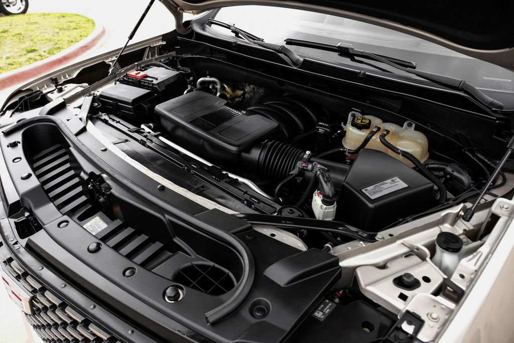 Used 2021 Cadillac Escalade Premium Luxury w/ Driver Assist Tech Package AWD/4WD image 57