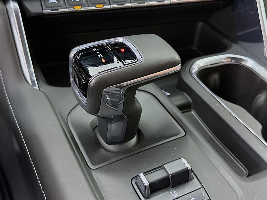 Used 2024 GMC Sierra 1500 Denali Ultimate image 10