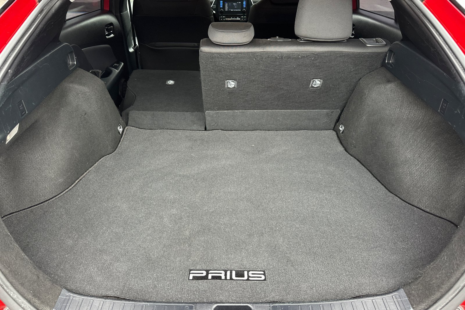 Used 2019 Toyota Prius LE w/ Carpet Mat Package FWD image 16