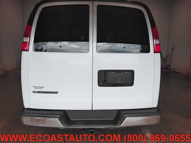 Used 2020 Chevrolet Express 3500 LT w/ LT Preferred Equipment Group RWD image 6