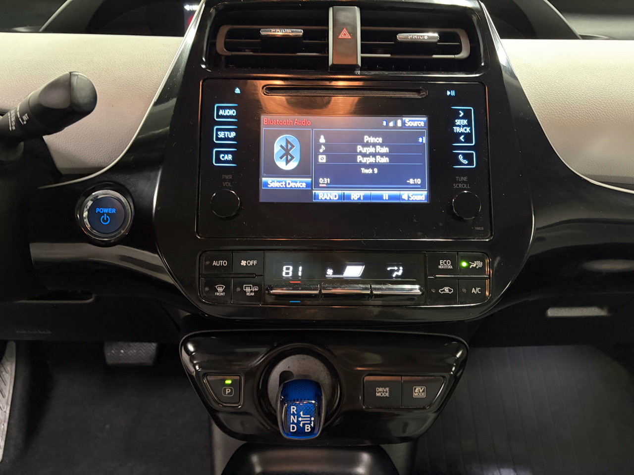 Used 2018 Toyota Prius Two FWD image 11