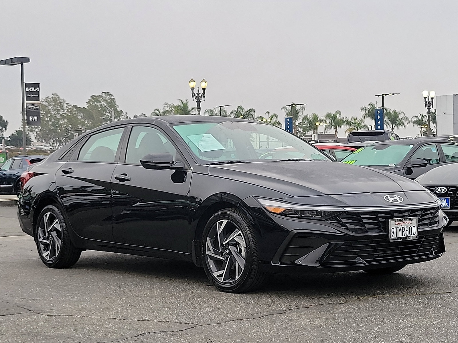 Certified 2025 Hyundai Elantra Sport image 24