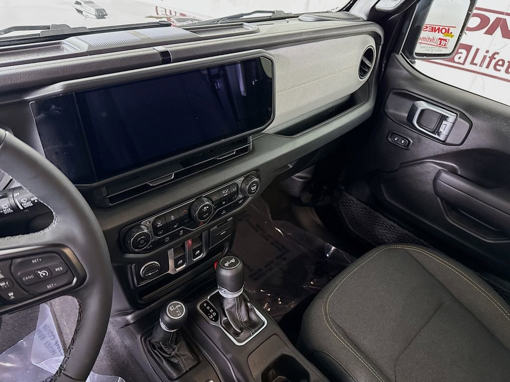 Used 2025 Jeep Wrangler Sport image 25